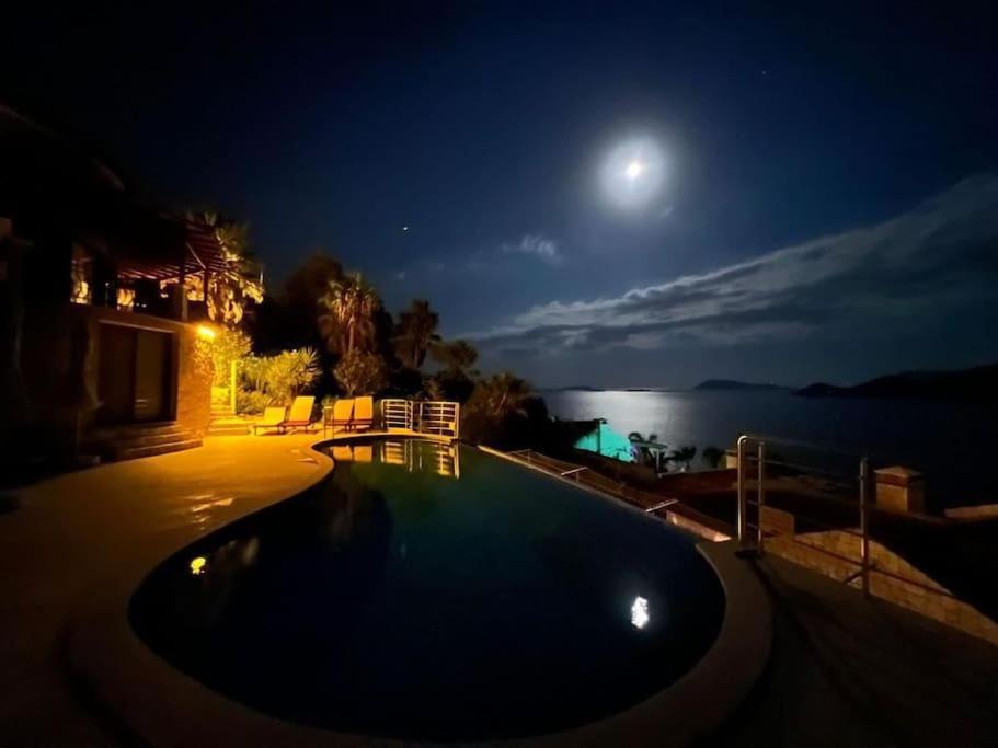 Havuzbasi, Deniz-Bahce-Meis Manzarasi, Loveboat Villa Kas Exterior photo